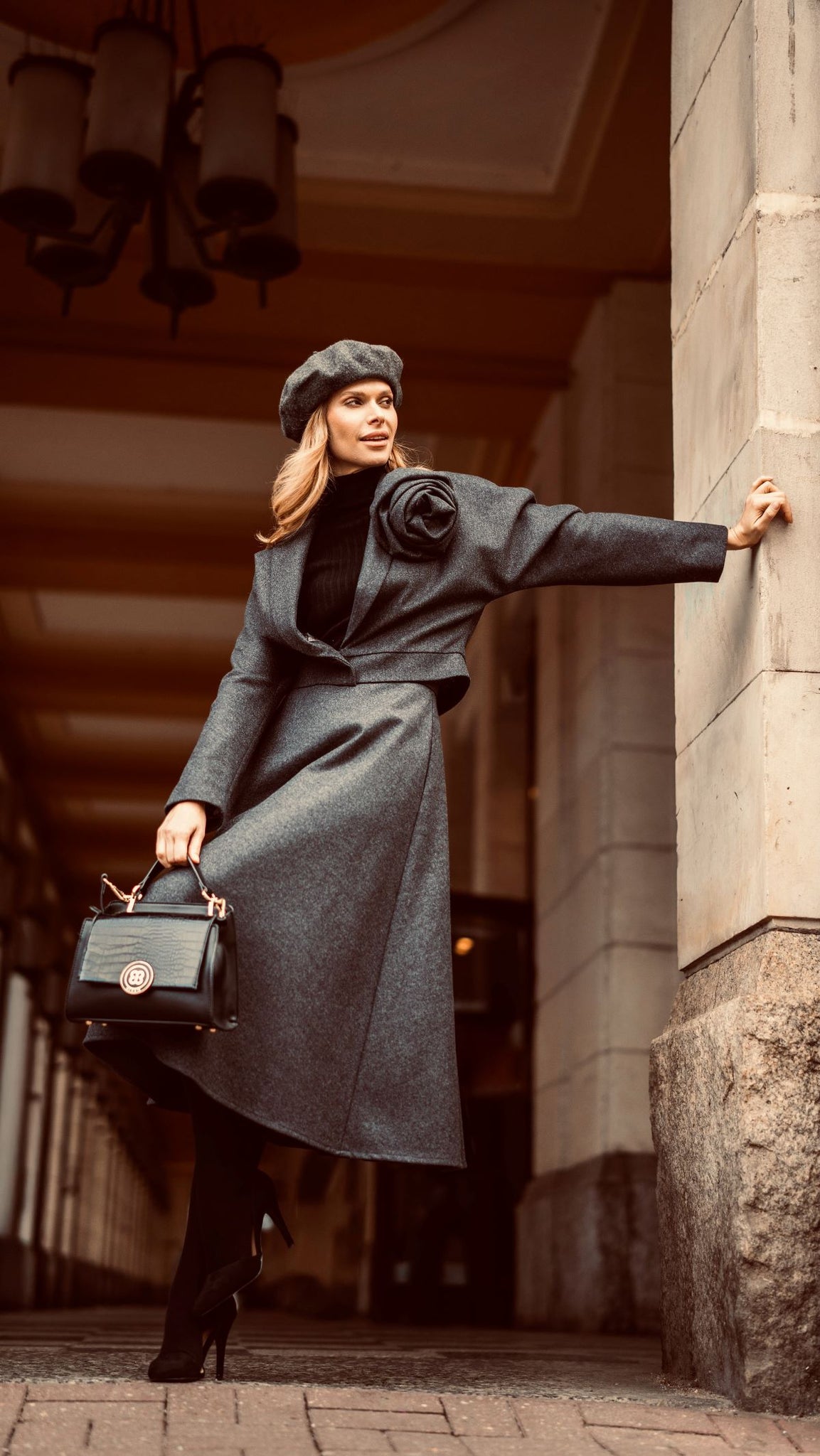 Spódnica z gęsto tkanej wełny