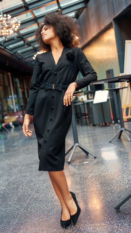 Czarna sukienka ołówkowa midi