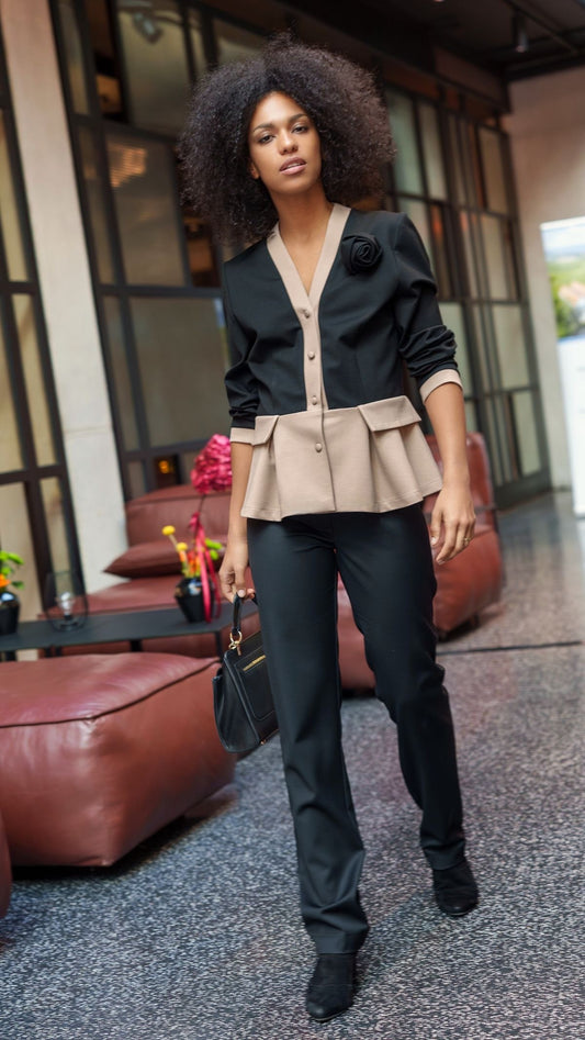 Czarny soft jacket z baskinką