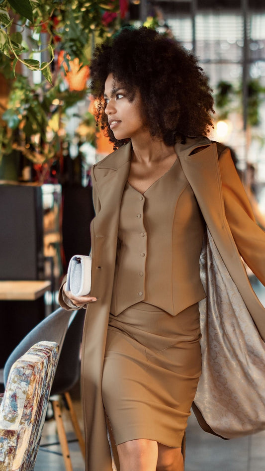 Lekki wełniany płaszcz